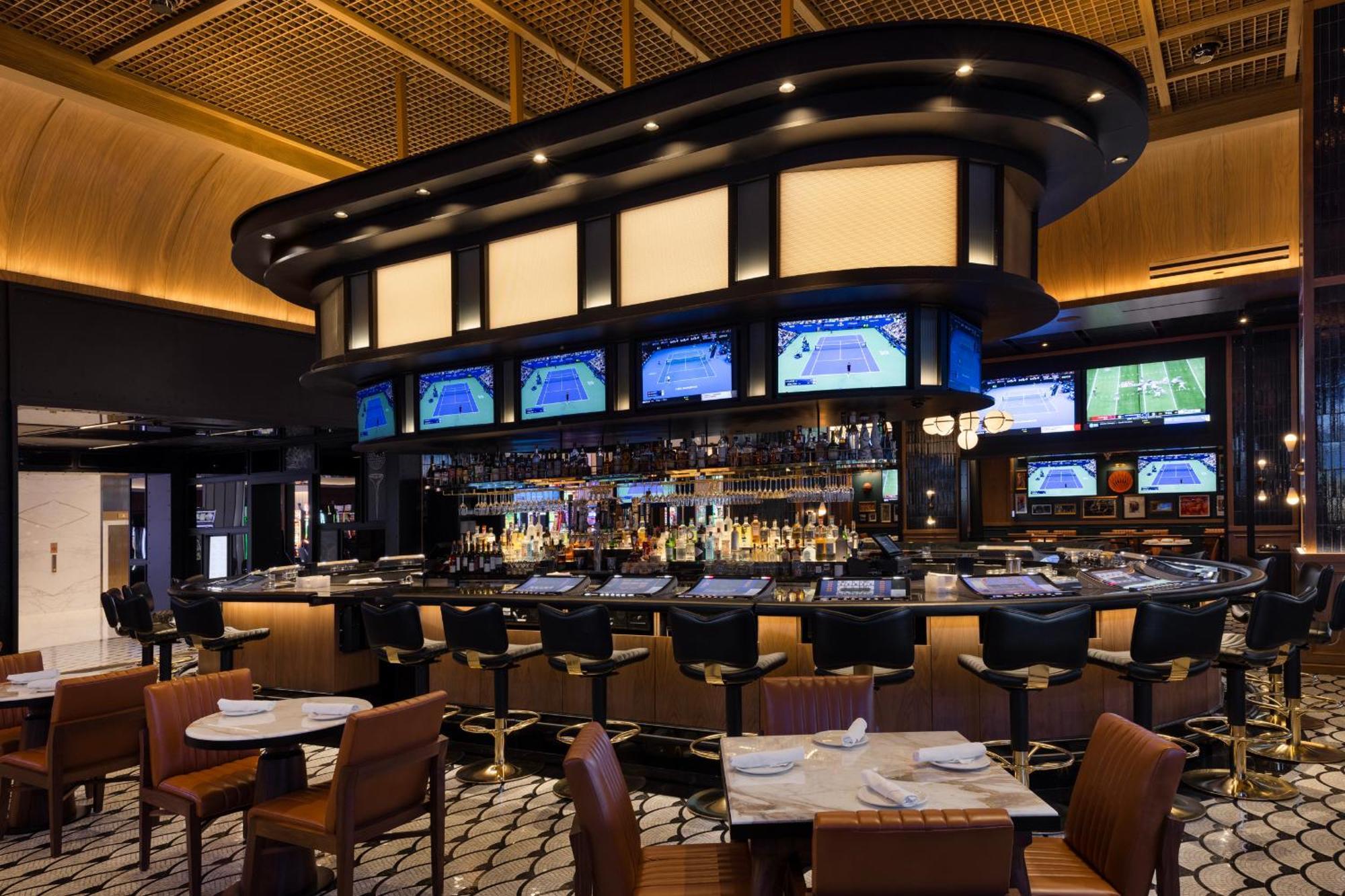 Fontainebleau Las Vegas Exterior photo The bar at the Wynn Sports Book