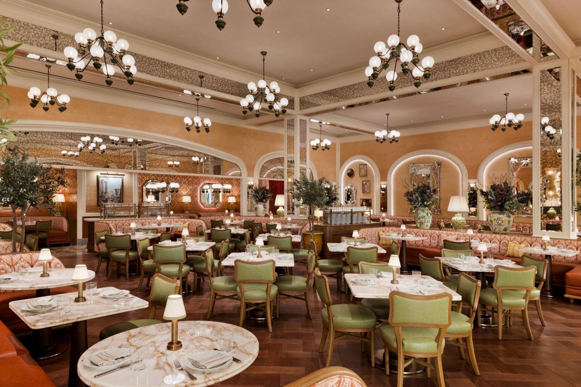 Fontainebleau Las Vegas Exterior photo The interior of the restaurant