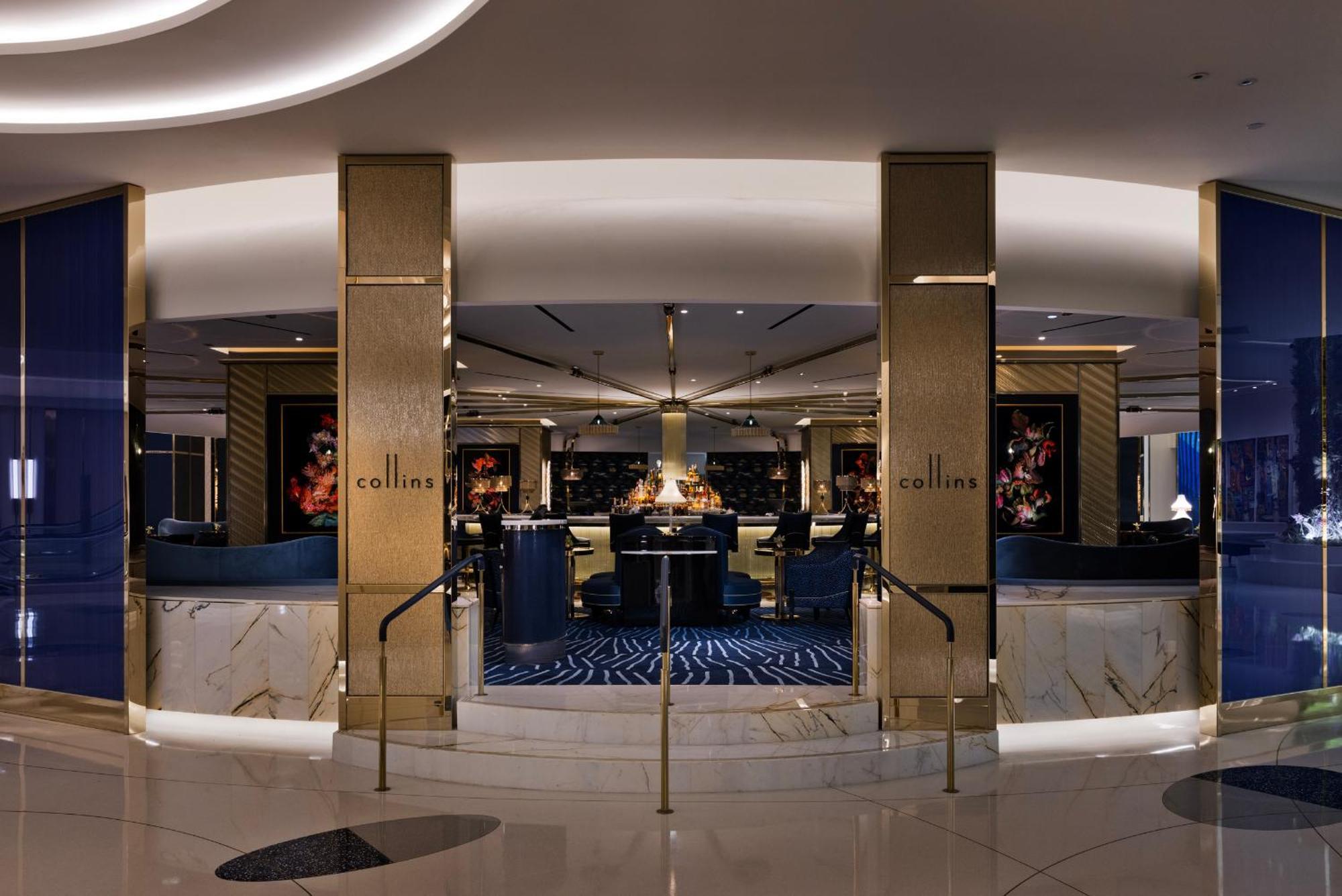 Fontainebleau Las Vegas Exterior photo The lobby of the Atlantis Paradise Island