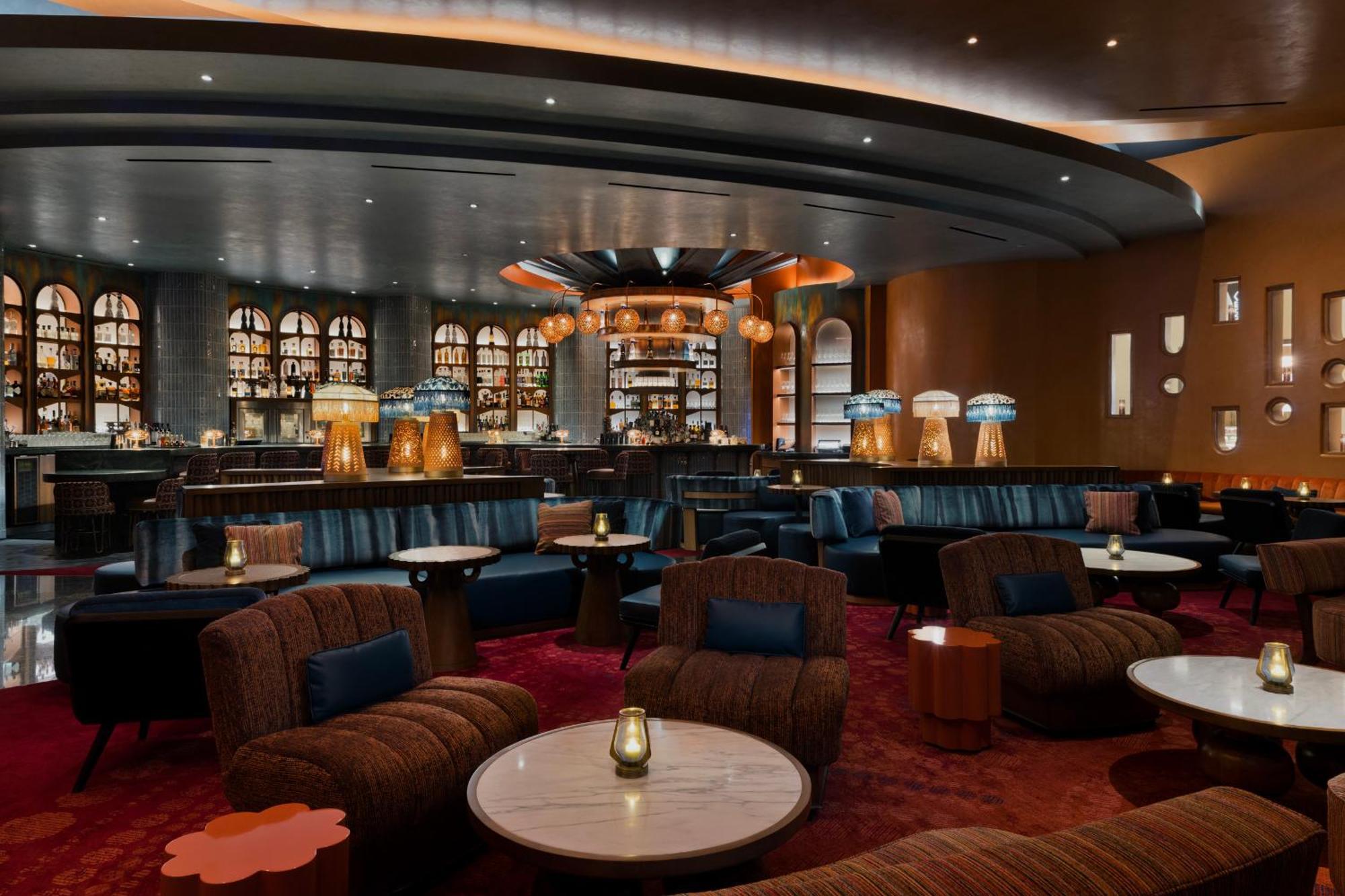 Fontainebleau Las Vegas Exterior photo The interior of the bar